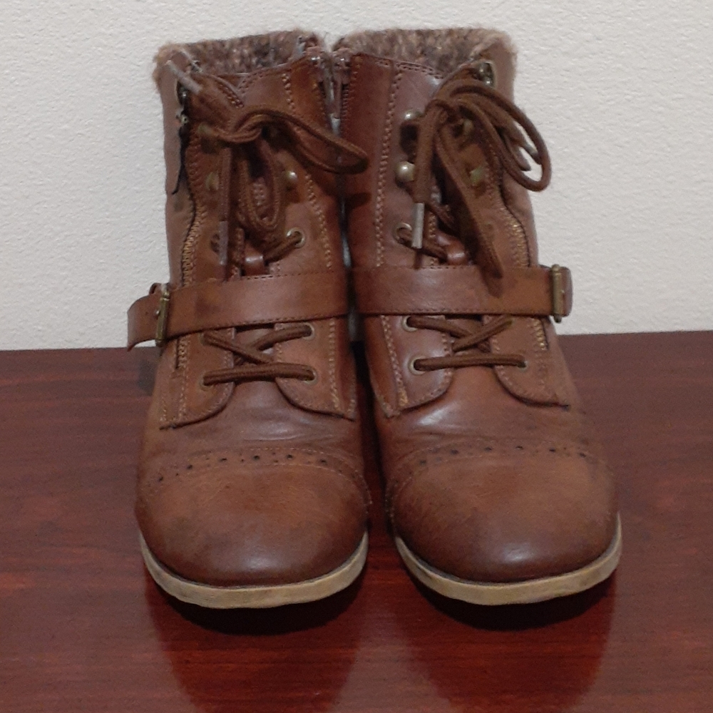 brown boots